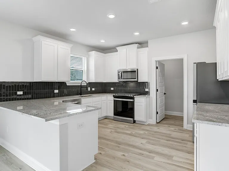 120 Periwinkle Ln — Photo 3