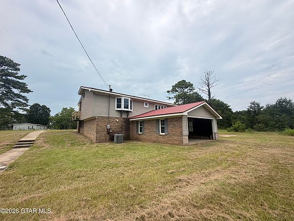 2nd image of 1570 County Road 133