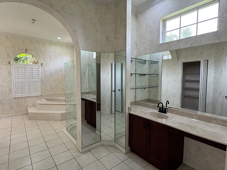 10084 Cherry Hills Avenue Cir — Photo 40