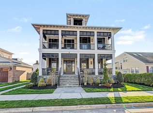 2 N Vendome Ave, Margate, NJ 08402