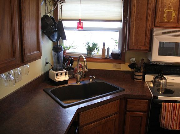 5th image of 1901 Bowker Dr