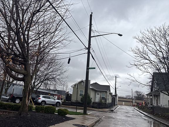 4th image of 1356 Barth Ave
