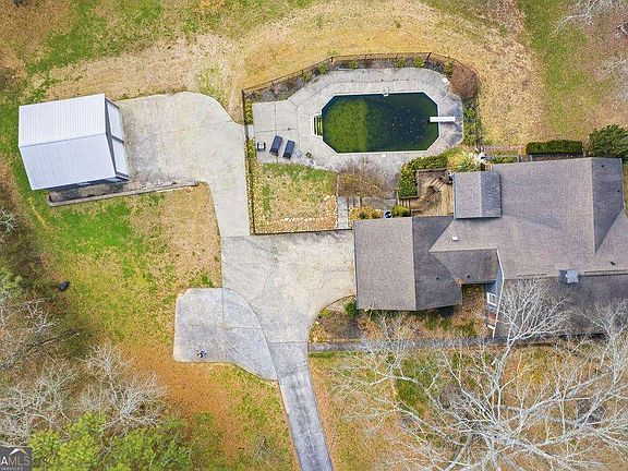 3rd image of 94 Tate Estates Rd SE