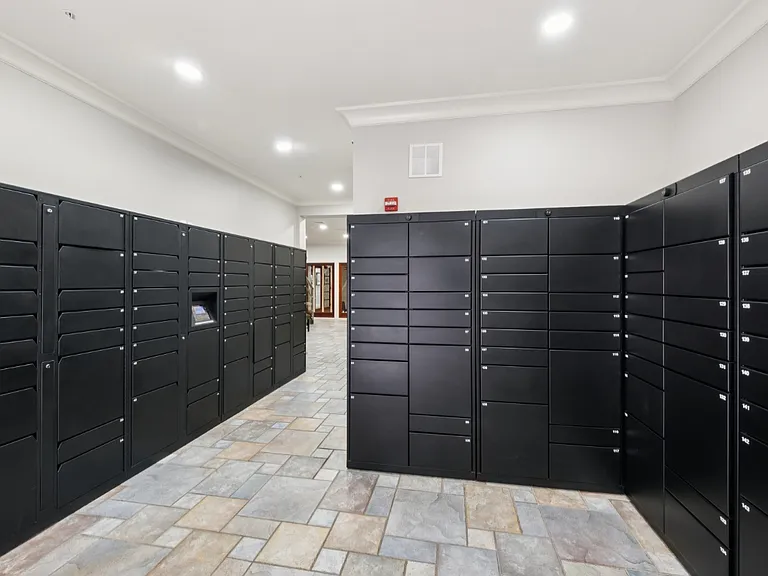 Stone Point Apartments — Photo 44