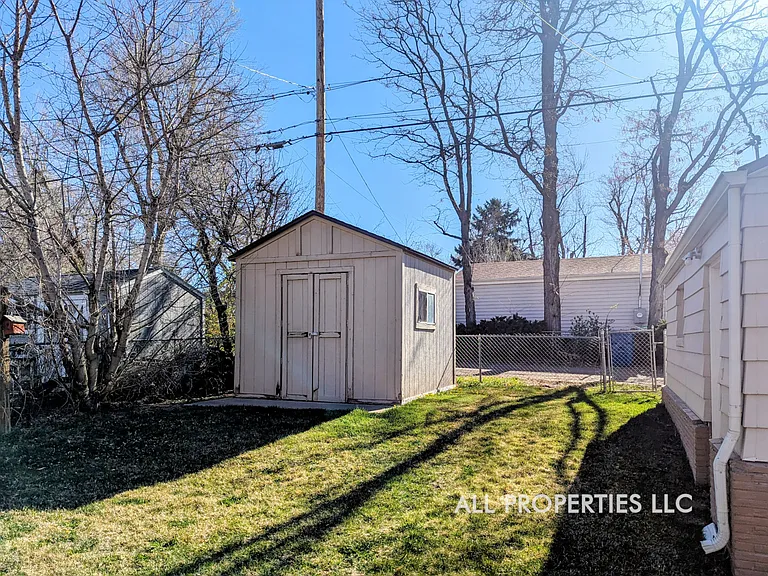 4544 S Grant St — Photo 35