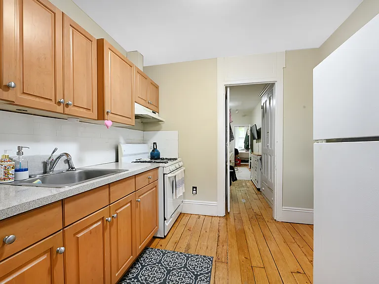 1109 Washington St #3 — Photo 2