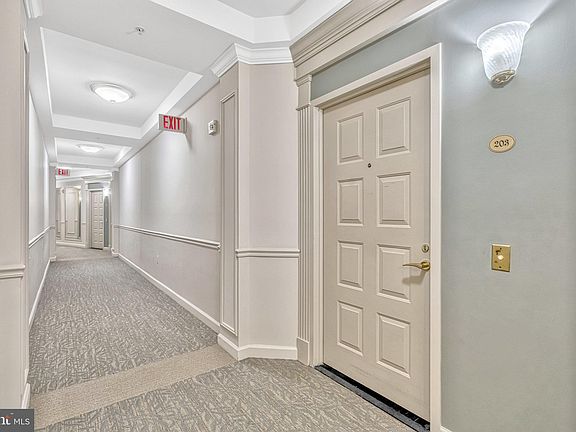 4th image of 19370 Magnolia Grove Sq Unit 203
