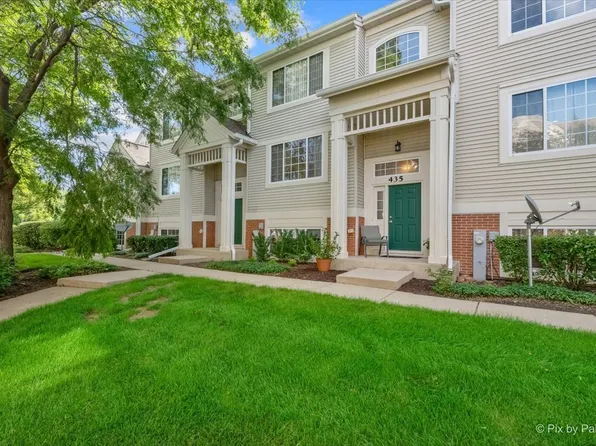 435 Cary Woods Cir #435, Cary, IL 60013