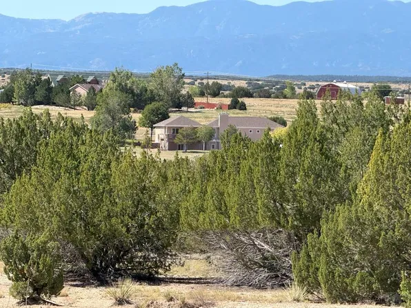 5656 Summit View Dr, Pueblo, CO 81004