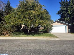 132 Sherman St, Richland, WA 99354