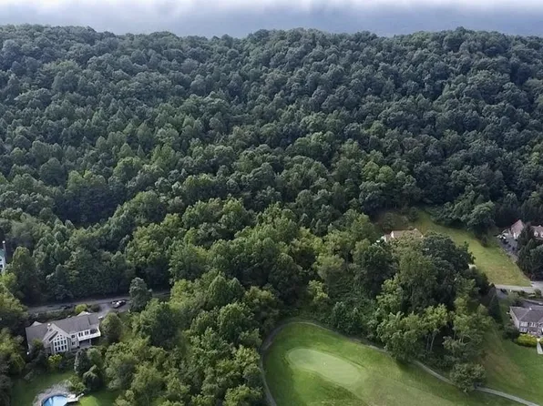 63 Fairway View Dr, Peterstown, WV 24963