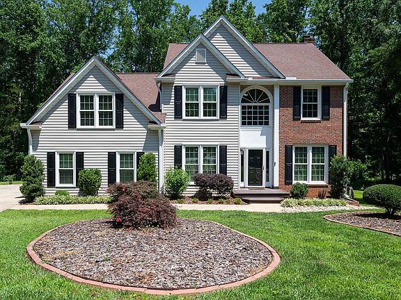 3rd image of 5 Indian Mound Ct