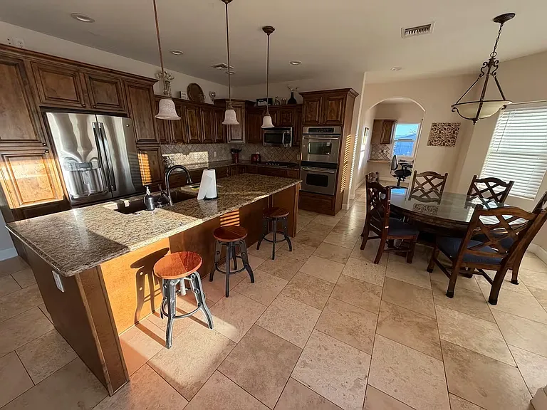 760 E Amber Ridge Rd — Photo 5