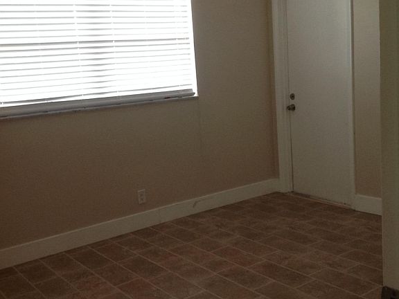 3rd image of 4200 Crystal Lake Dr APT 310