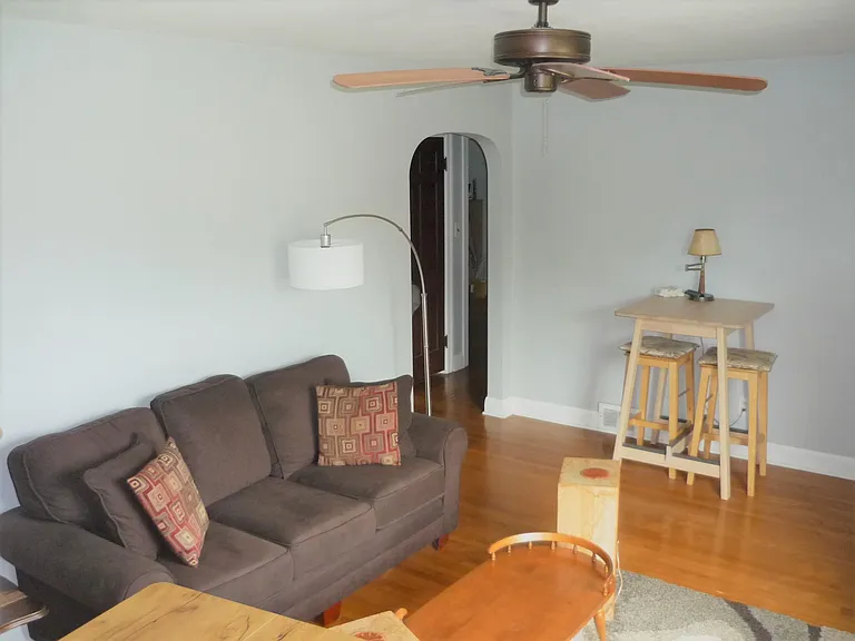 1729 Deer Park Ave — Photo 6