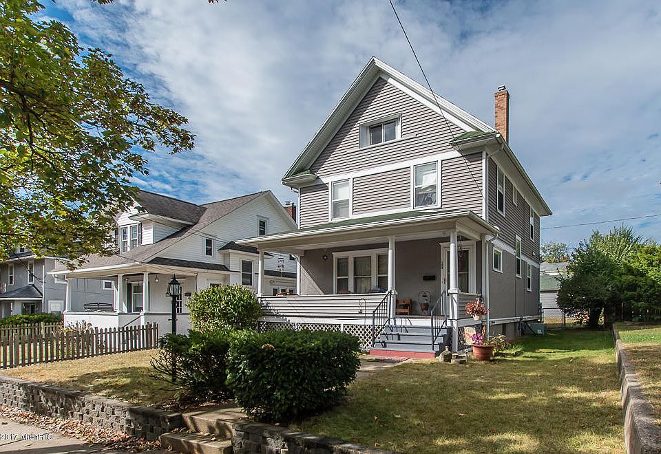 1st image of 195 Chestnut St