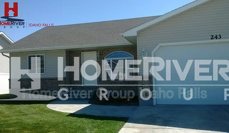 243 Bridger Dr — Photo 1