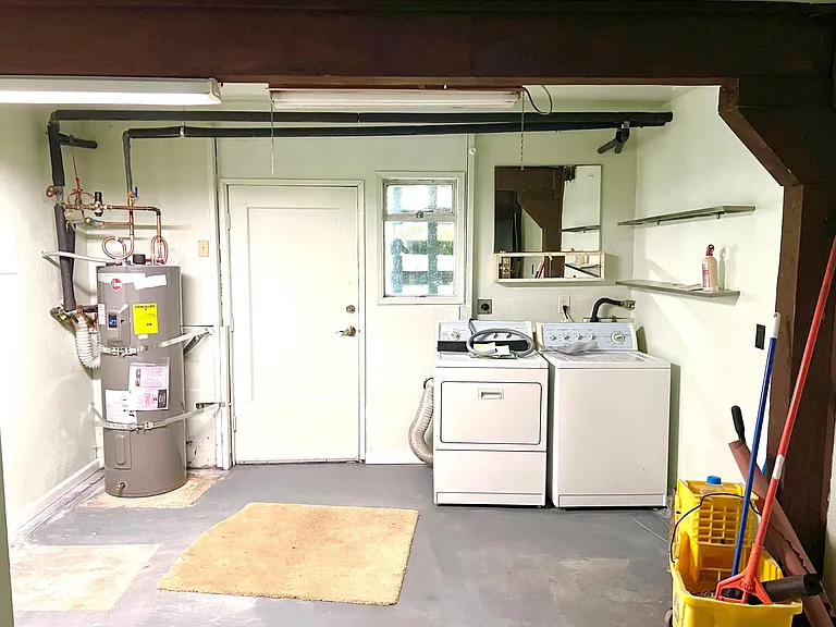 2215 S Castle Way — Photo 16