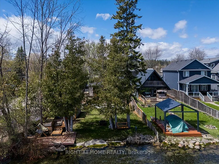 241 Rockaway Beach Pl — Photo 40