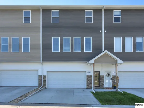 18197 Polk Ct, Omaha, NE 68135