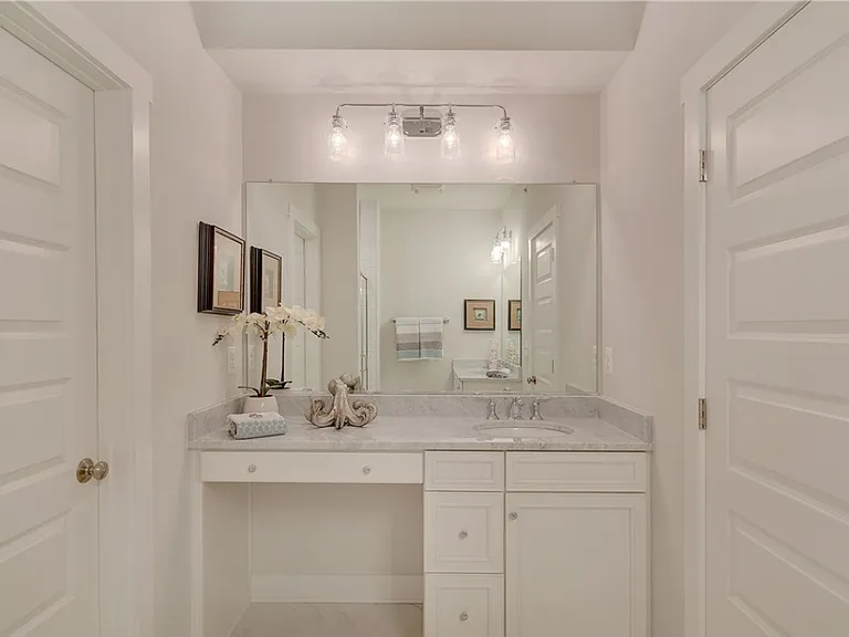 5930 Whitehurst Ln — Photo 7