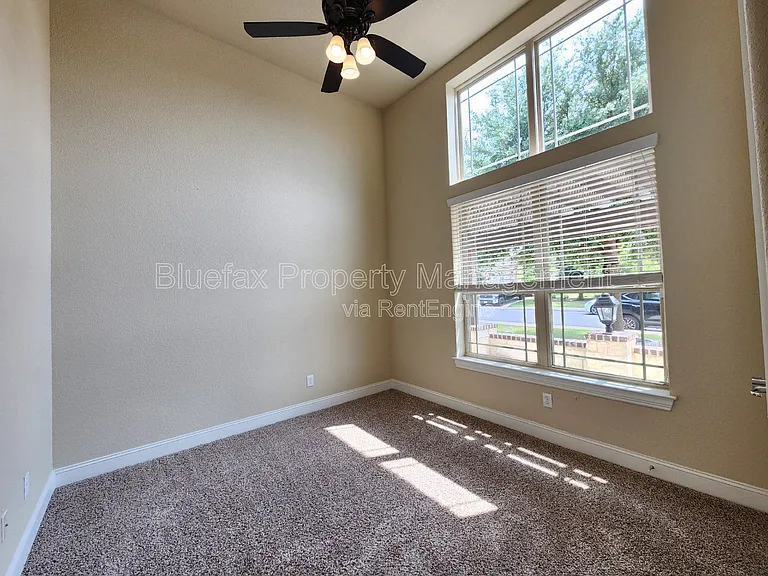 11523 Lily Blair — Photo 24