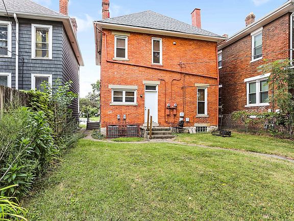 2nd image of 544 Oakwood Ave #544