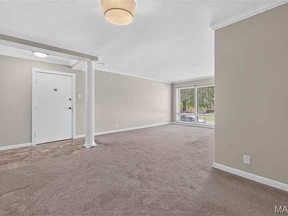 5th image of 5 Delcrest Ct APT 101
