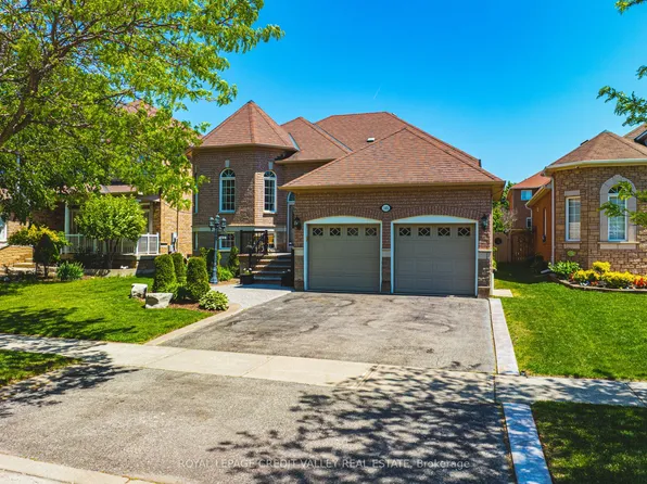 105 Pinebrook Cir, Caledon, ON L7C 1C5