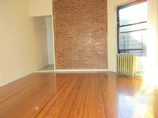 Rented by Uptown Flats LLC | media 7