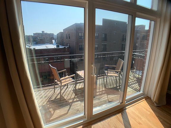 4th image of 3230 N Sheffield Ave APT 4A