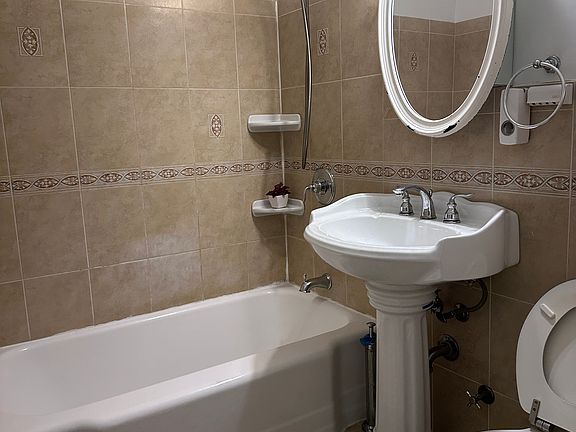 4th image of 8345 Vietor Ave APT 5D