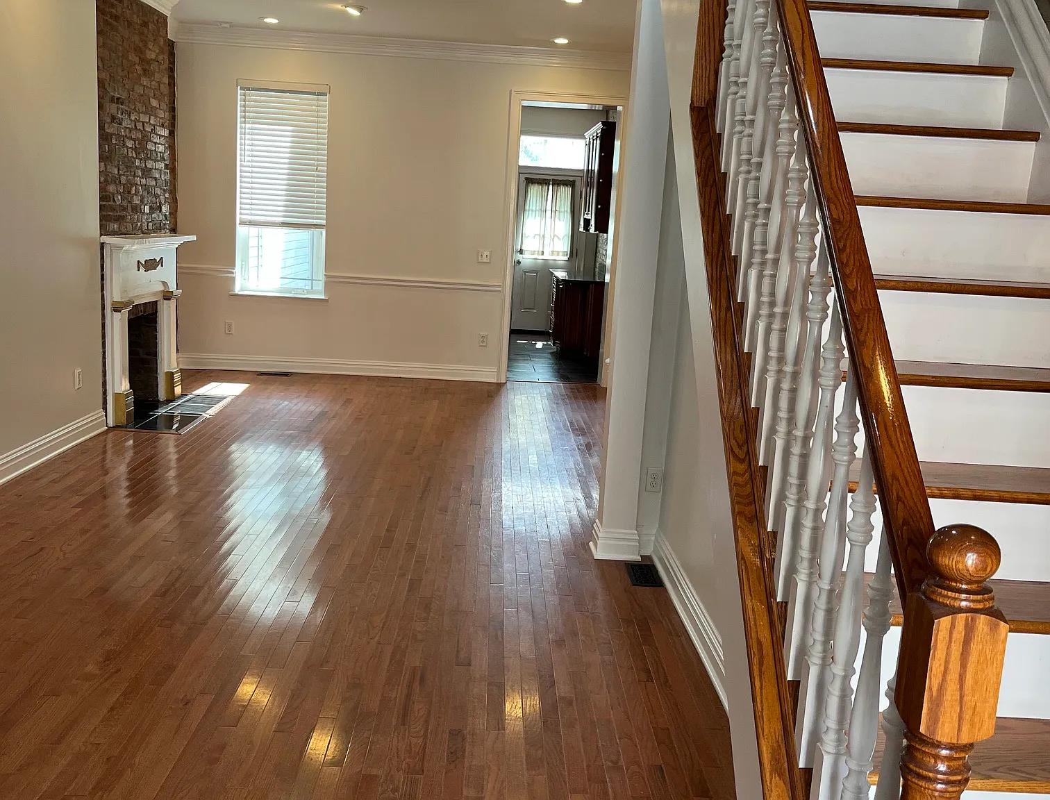 3 bed, $3,900 — Photo 3