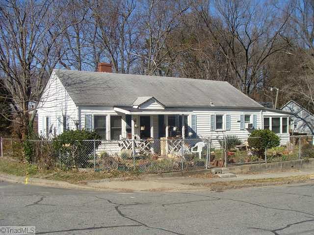 1st image of 1024 Gregory St