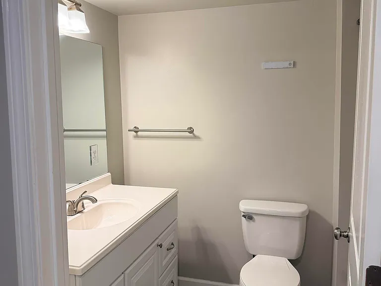 8551 Griffin Ave — Photo 20