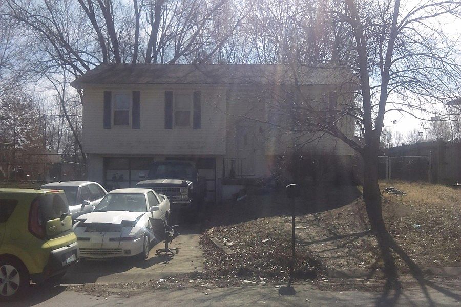 1st image of 1509 SE 16th Pl