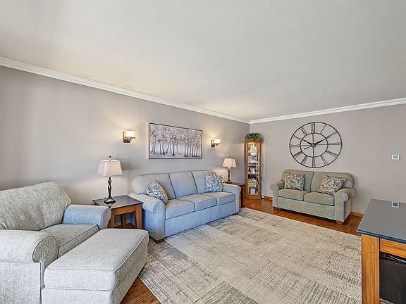 5th image of 11629 S Avenue J