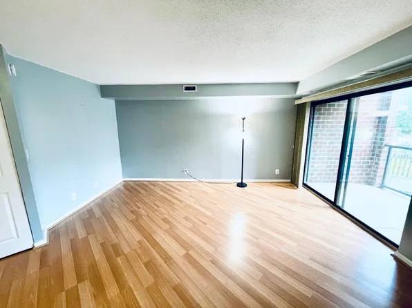 2100 Lee Hwy APT 332, Arlington, VA 22201