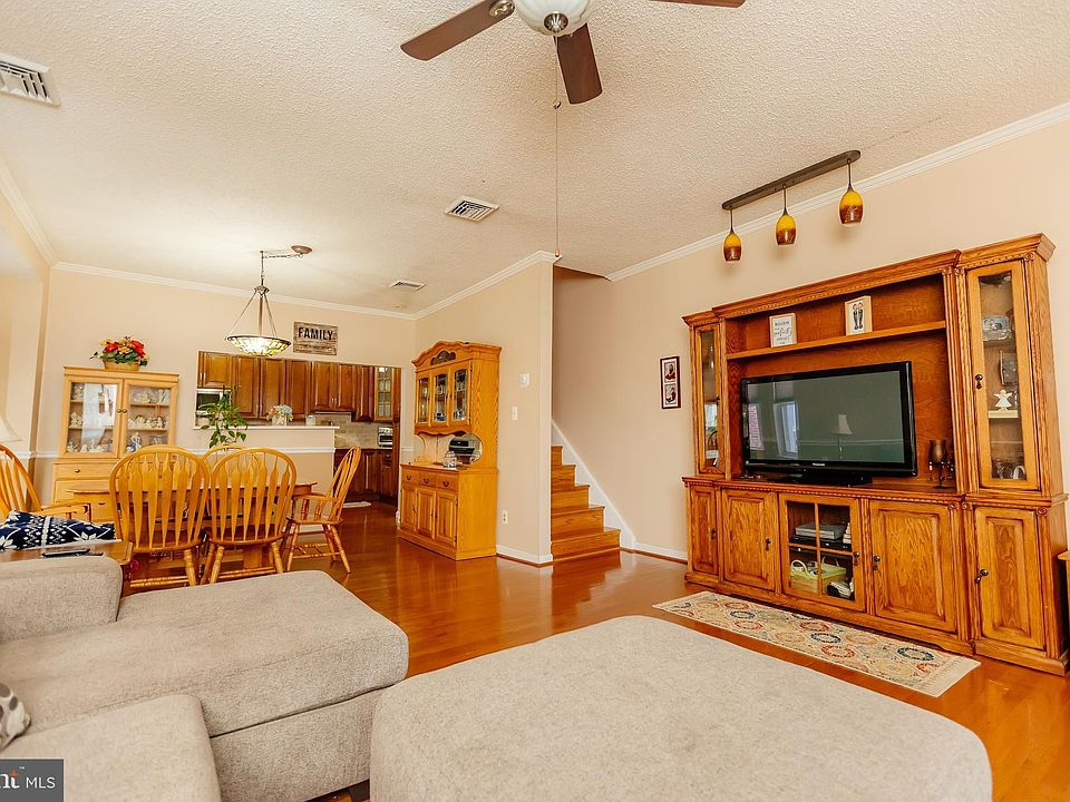 9226 Ditman St, Philadelphia, PA 19114 Zillow