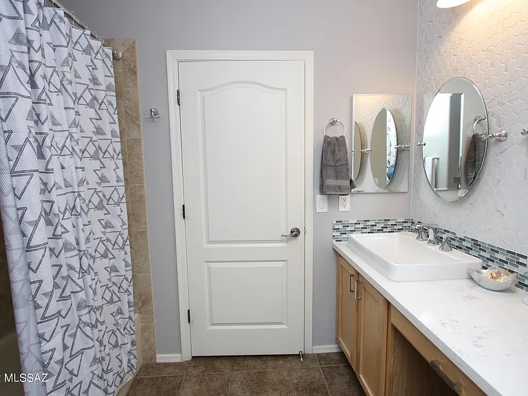 3725 E Northern Dancer Rd — Photo 21