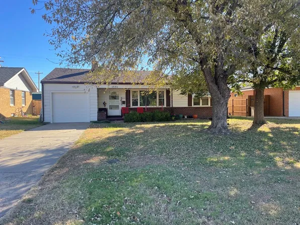 1531 N Elm St, Russell, KS 67665