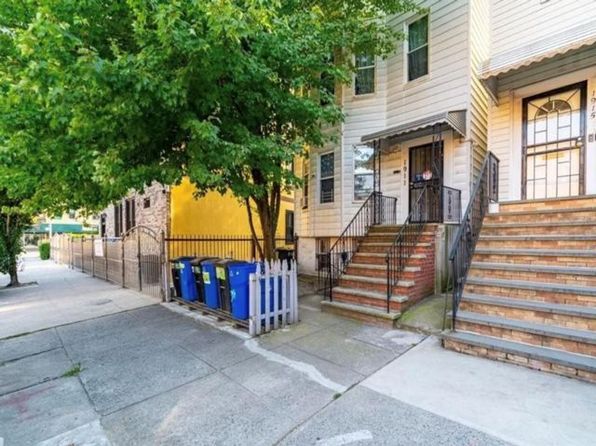 1911 Matthews Ave