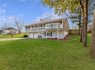 418 S 10th St, Adel, IA 50003