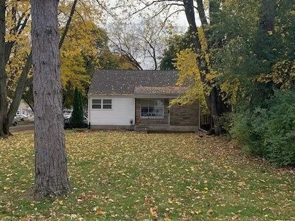 1230 Burcham Dr, East Lansing, MI 48823