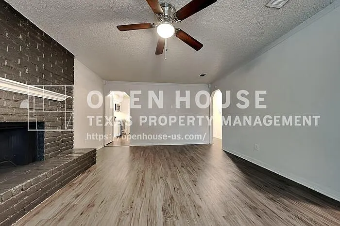 5317 Windy Meadow Dr — Photo 3