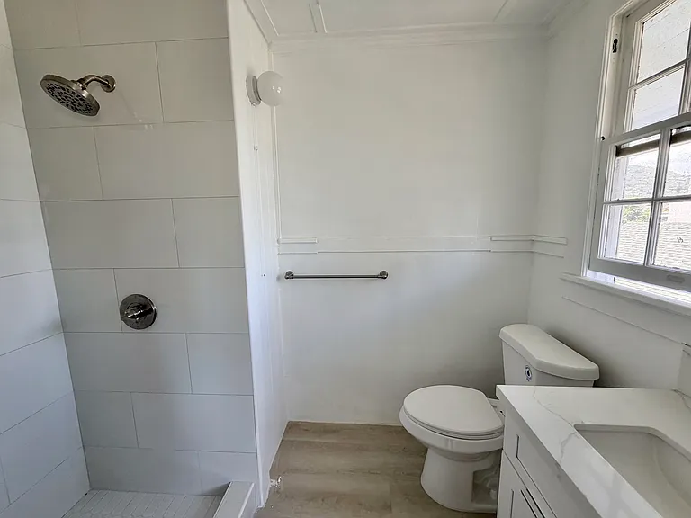 1665 Piikoi St #F — Photo 6