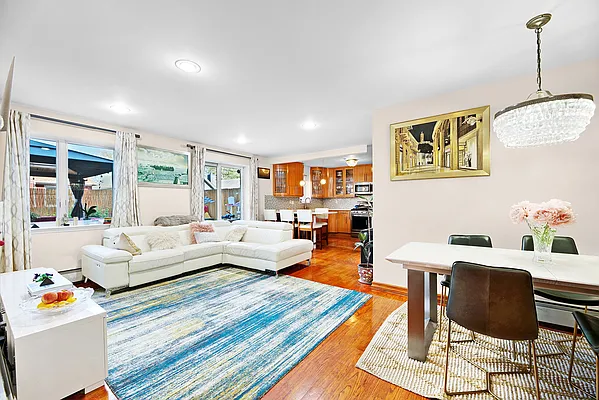 Sold by Ilite Realty Inc | media 2