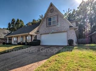 9131 Raspberry Ln, Cordova, TN 38016