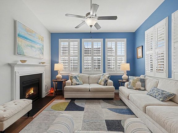 2nd image of 1811 B High St.