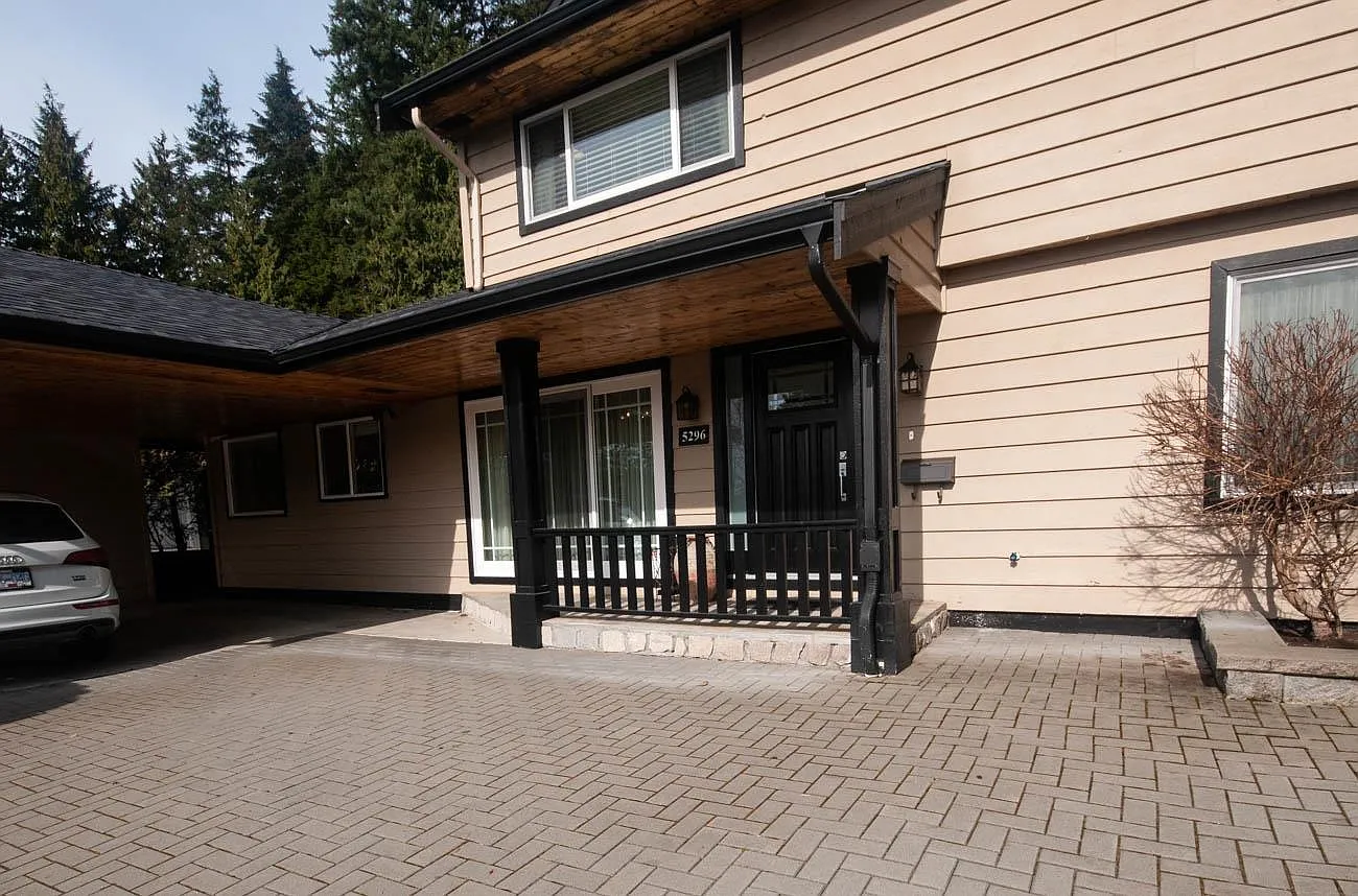 3 bed, 2200 sqft, $6,300 — Photo 2